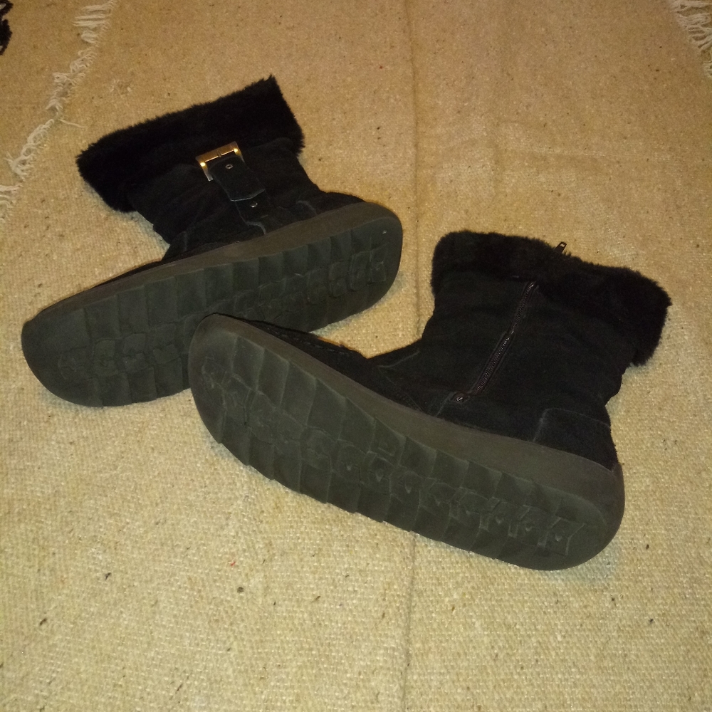 Boots - Picture 4 of 4